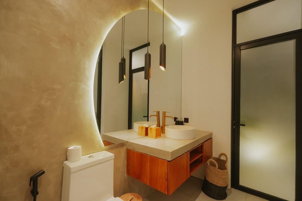 Переренан: Baliwood Residence Villas by BREIG