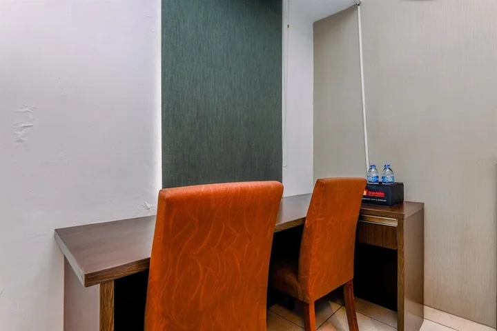 Депок: Relaxing Studio Apartment At Margonda Residence 2 Near Ui