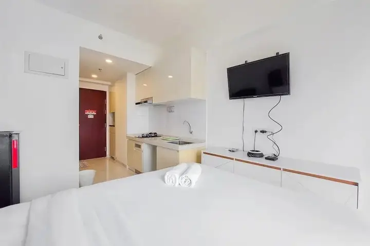Cozy Style Studio Room At High Floor Sky House Bsd Apartment — фото 2