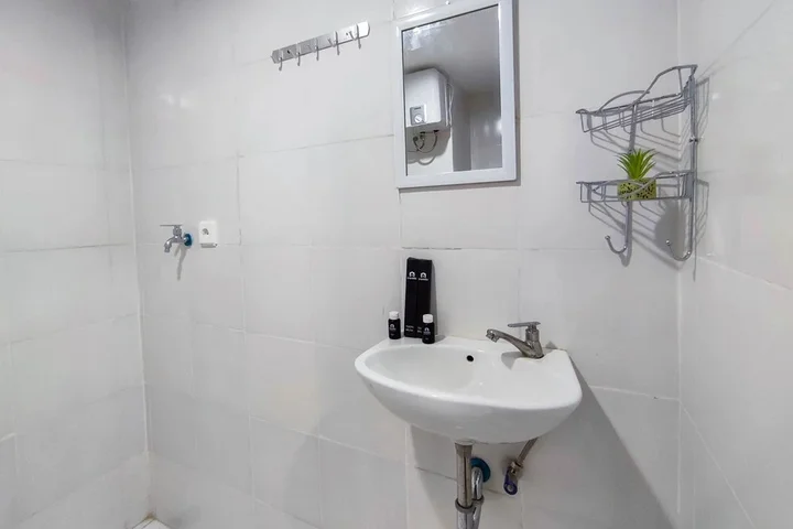 Семаранг: Comfort And Well Design Studio At Paltrow City Apartment