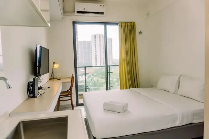 Well Furnished And Comfy Studio Sky House Bsd Apartment — фото 4