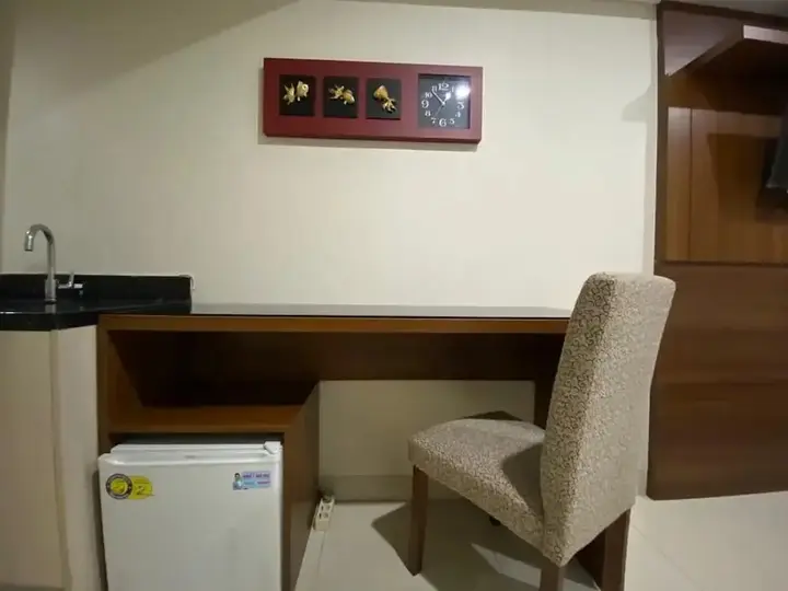 Семаранг: New And Homey Studio Apartment At Warhol (W/R) Residence