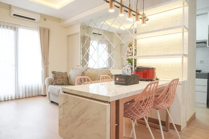 Депок: Modern And Comfy 3Br At Transpark Cibubur Apartment
