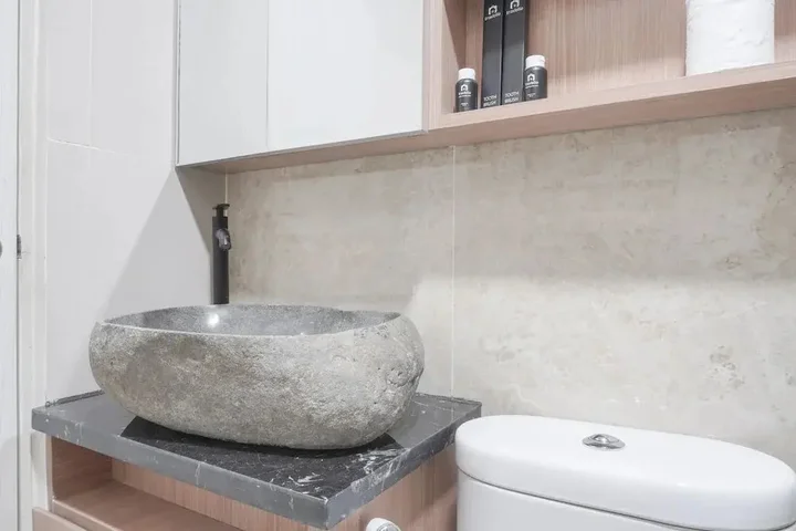 Депок: Modern And Comfy 3Br At Transpark Cibubur Apartment