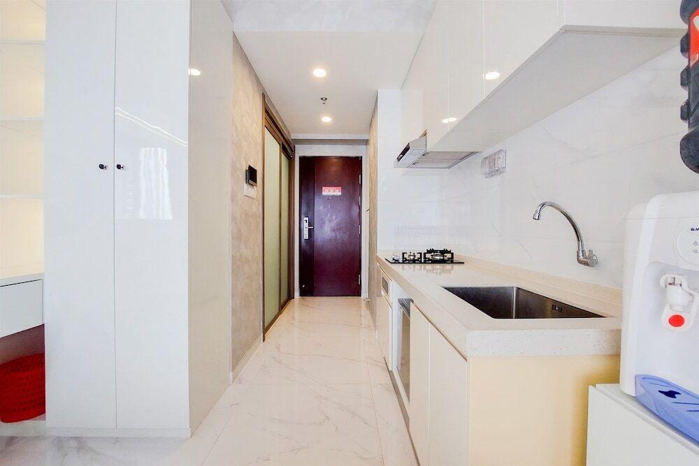 Legok: Simply And Restful Studio Apartment At Sky House Bsd