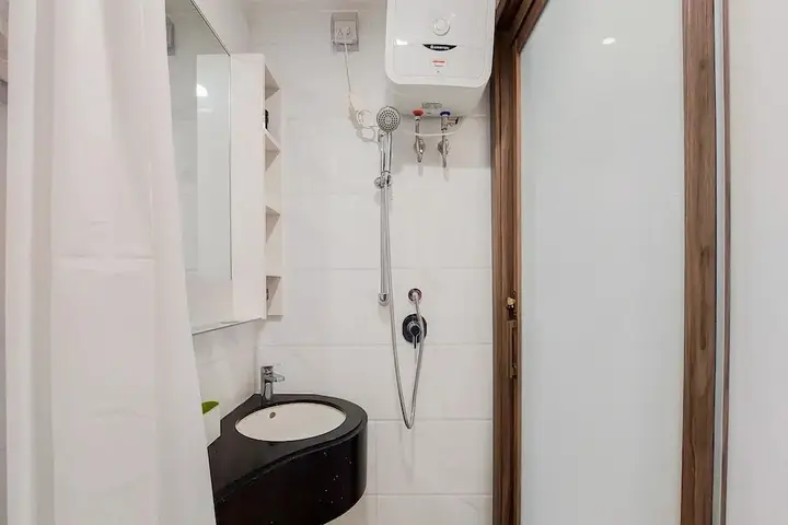 Legok: Simply And Restful Studio Apartment At Sky House Bsd