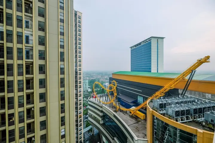 Депок: Minimalist And Comfort Living Studio At Transpark Cibubur Apartment