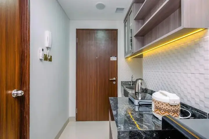 Nice Studio At 7Th Floor Transpark Cibubur Apartment — фото 5