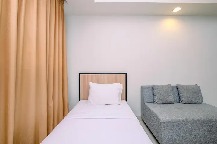 Minimalist Designed Studio At Evenciio Margonda Apartment — фото 3