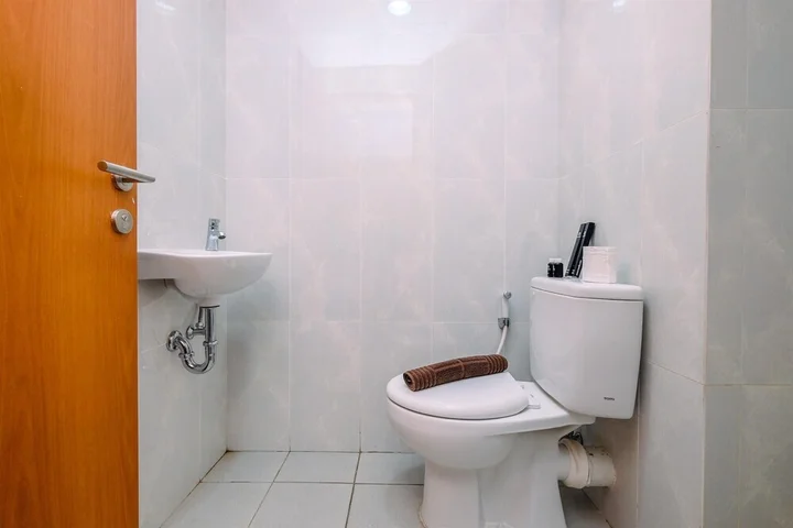 Депок: Minimalist Designed Studio At Evenciio Margonda Apartment
