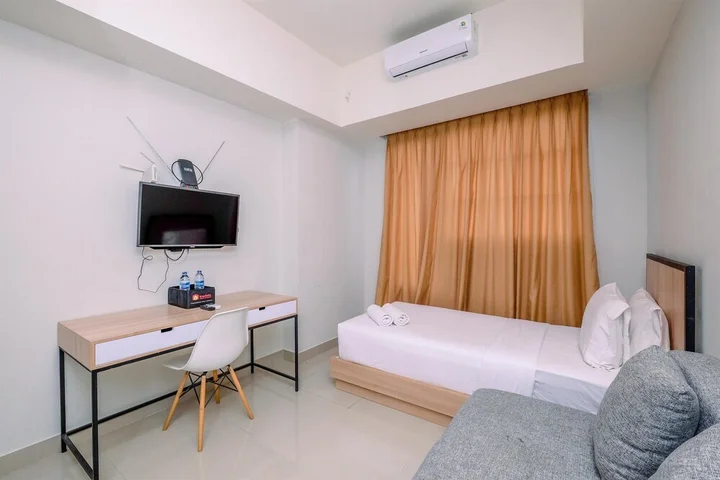 Депок: Minimalist Designed Studio At Evenciio Margonda Apartment