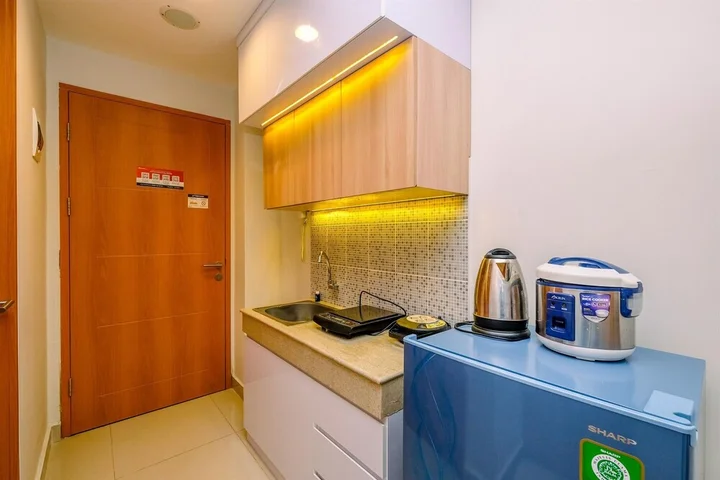 Депок: Minimalist Designed Studio At Evenciio Margonda Apartment