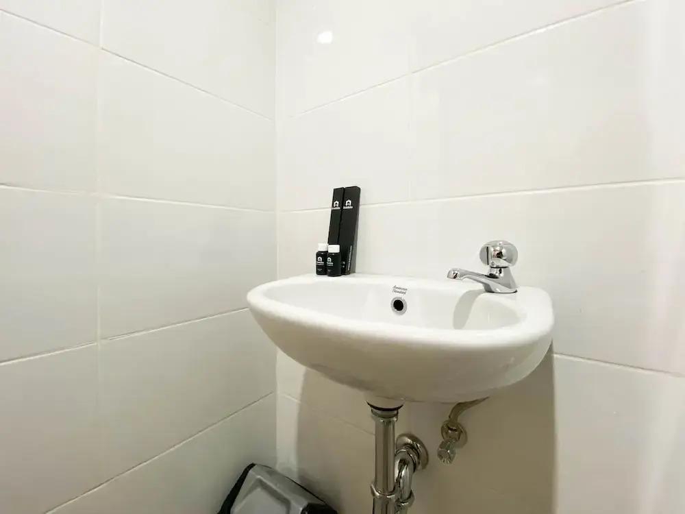 Семаранг: Comfort And Cozy Stay 1Br At The Alton Apartment