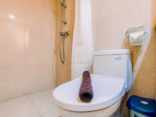 Семаранг: Cozy And Comfort Stay 1Br Apartment At Warhol (W/R) Residences