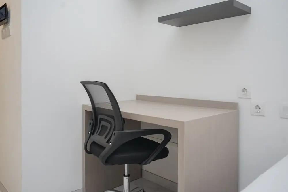 Legok: Fully Furnished With Tidy Design Studio At Sky House Bsd Apartment