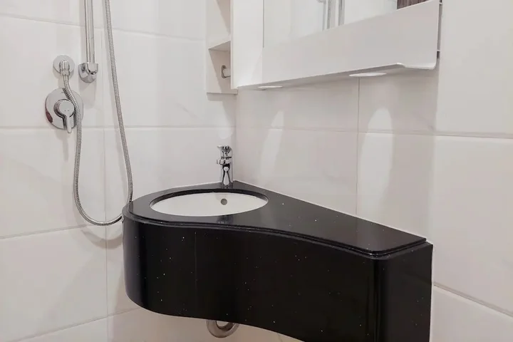 Legok: Fully Furnished With Tidy Design Studio At Sky House Bsd Apartment