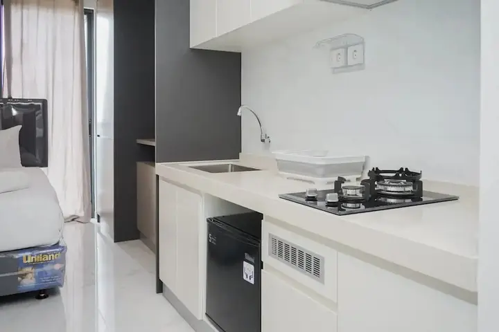 Legok: Fully Furnished With Tidy Design Studio At Sky House Bsd Apartment