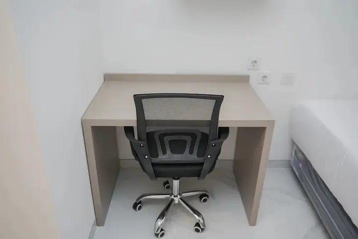 Fully Furnished With Tidy Design Studio At Sky House Bsd Apartment — фото 4