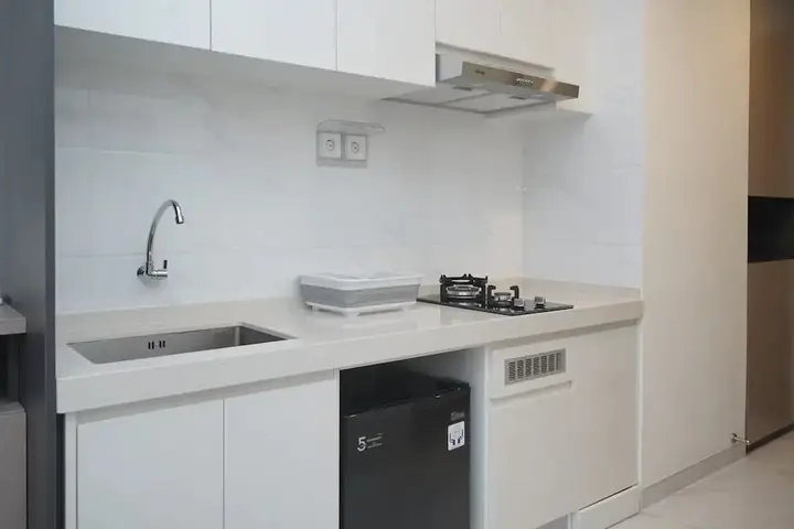 Legok: Fully Furnished With Tidy Design Studio At Sky House Bsd Apartment
