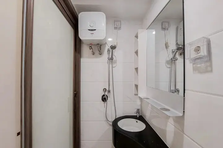 Legok: Fully Furnished With Tidy Design Studio At Sky House Bsd Apartment