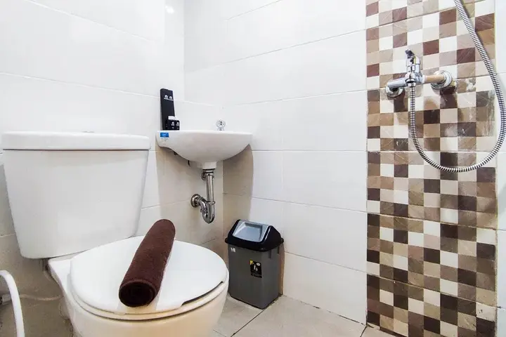 Семаранг: Comfort And Simply 1Br At The Alton Apartment