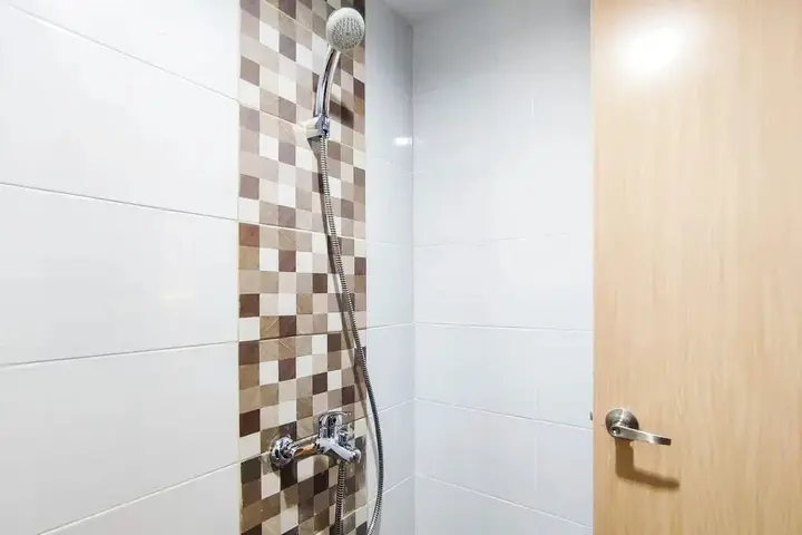 Семаранг: Comfort And Simply 1Br At The Alton Apartment