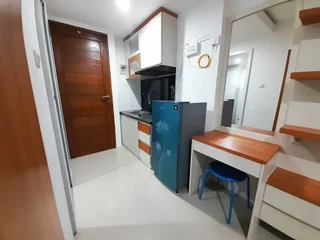 Депок: Homey And Comfort Stay Studio At Green Park Yogyakarta Apartment