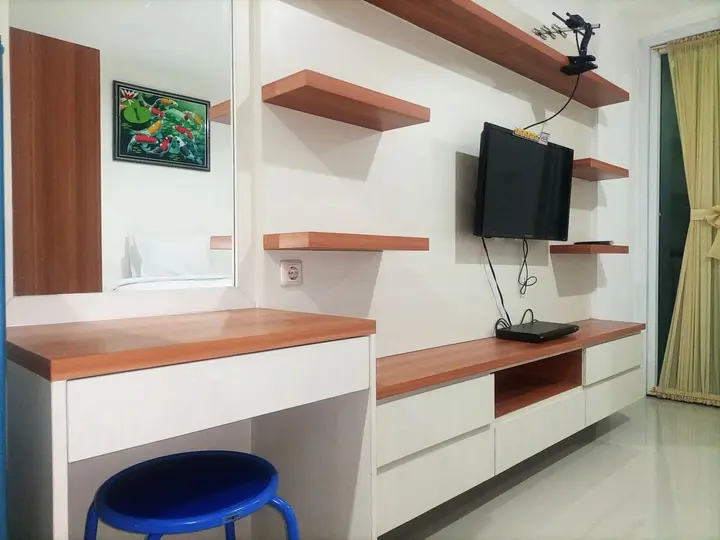Депок: Homey And Comfort Stay Studio At Green Park Yogyakarta Apartment