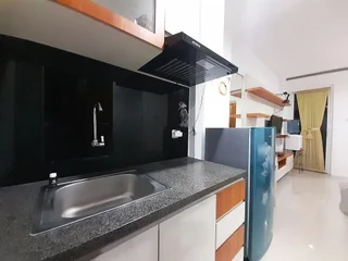 Депок: Homey And Comfort Stay Studio At Green Park Yogyakarta Apartment