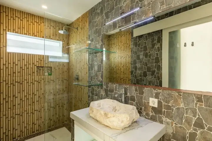 Кута: Oceana 4BR Villa in Seminyak By Azure