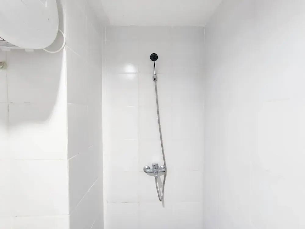 Семаранг: Cozy Studio At 9Th Floor Paltrow City Apartment