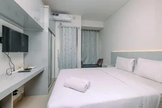 Депок: Cozy And Simply Look Studio Room At Transpark Cibubur Apartment