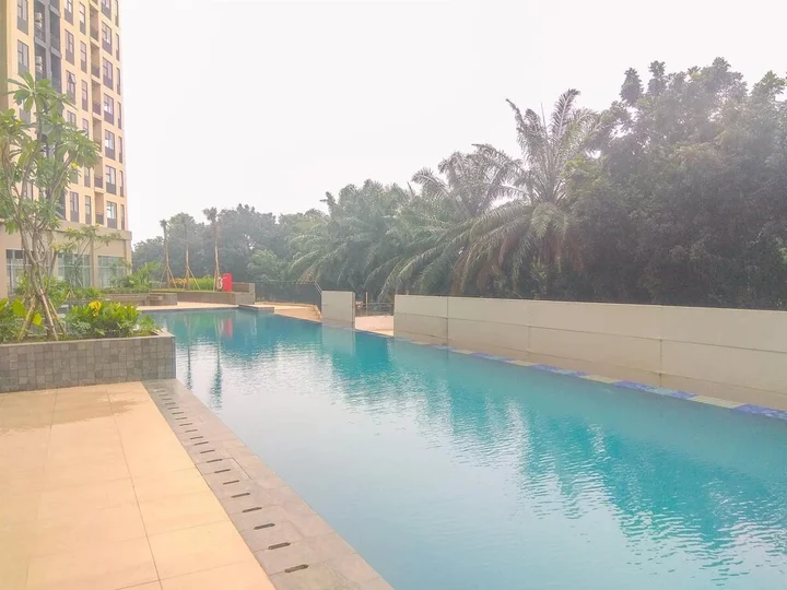 Депок: Cozy And Simply Look Studio Room At Transpark Cibubur Apartment