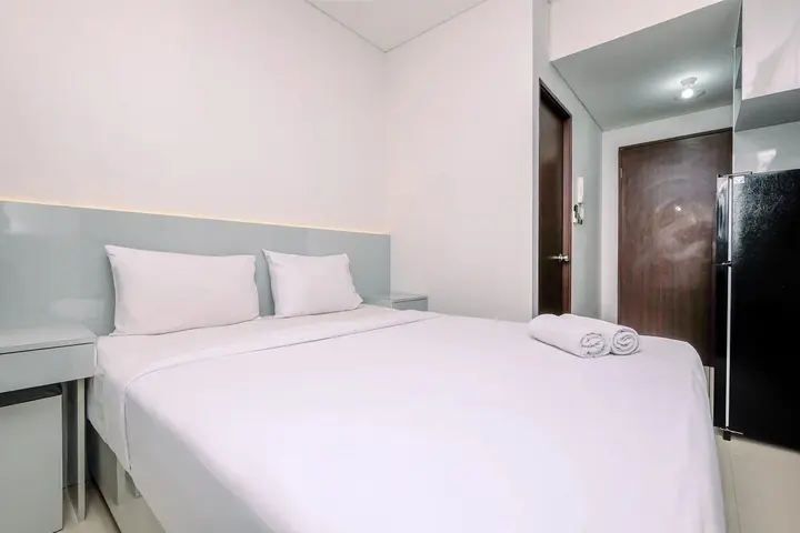 Депок: Cozy And Simply Look Studio Room At Transpark Cibubur Apartment