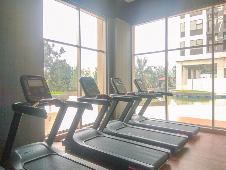 Депок: Good Deal 2Br At High Floor Transpark Cibubur Apartment
