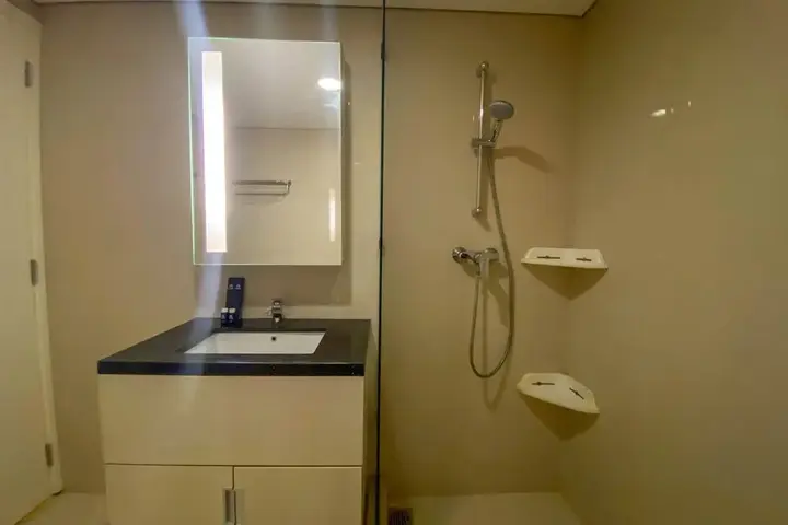 Семаранг: New And Spacious 3Br At Marquis De Lafayette Apartment