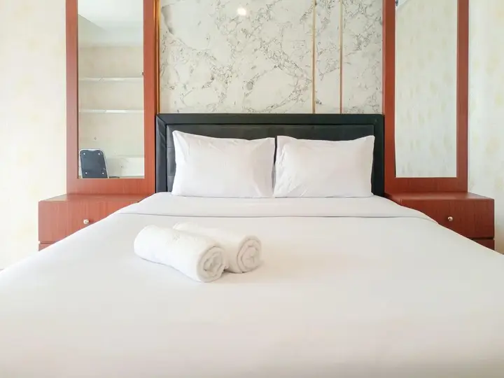 Elegant And Minimalist Studio At Mataram City Apartment — фото 6