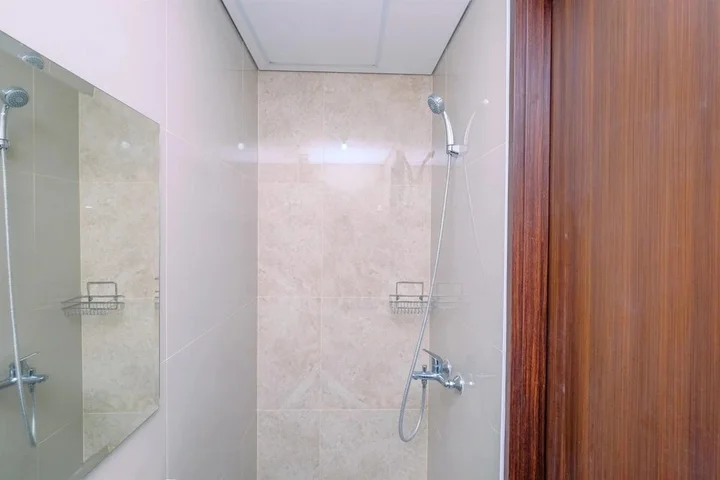 Депок: Good Deal Studio Apartment At Transpark Cibubur