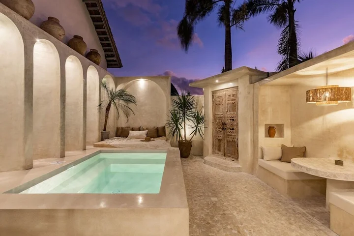 Керобокан: Luxe & Unique Honeymoon Bocami Suites- 2 by Azure