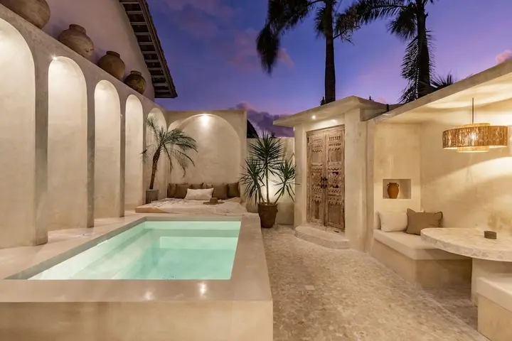 Керобокан: Luxe & Unique Honeymoon Bocami Suites- 2 by Azure