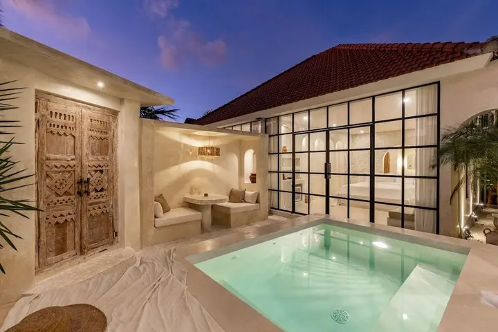 Керобокан: Luxe & Unique Honeymoon Bocami Suites- 2 by Azure