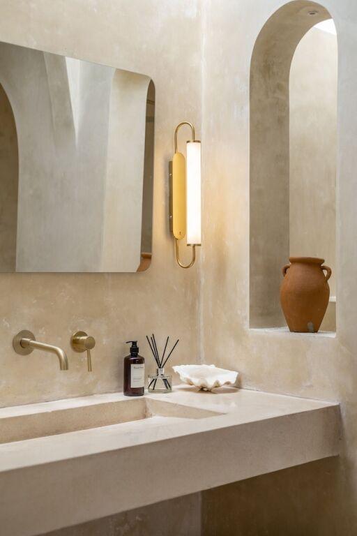 Керобокан: Luxe & Unique Honeymoon Bocami Suites-1 By Azure