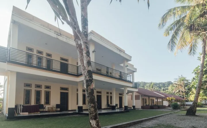Амбон: Collin Beach Hotel