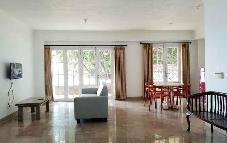 Карита: Carita Anyer Beach Condominium