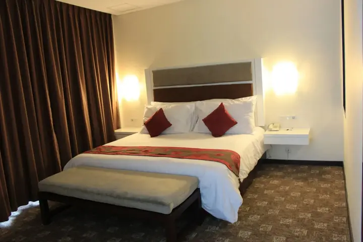 Чикаранг: Metro Suites
