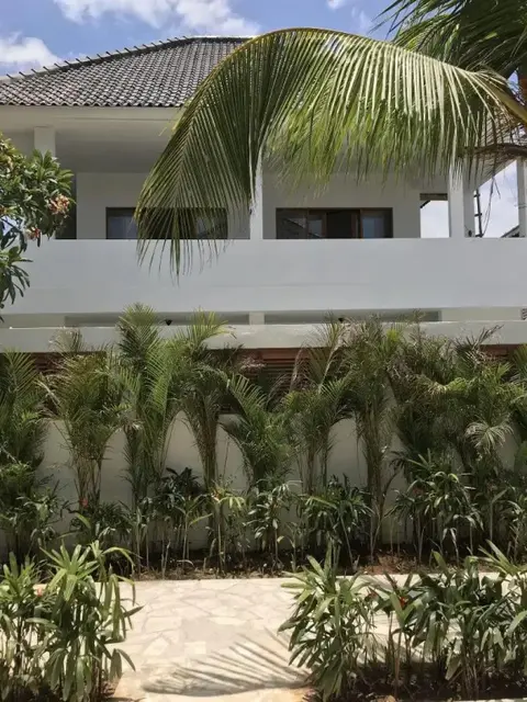 Лембонган-Айленд: Ohana's Beachfront Resort & Beach Club