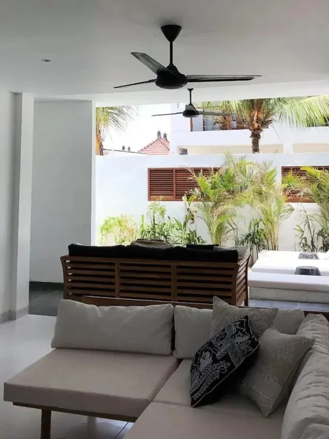 Лембонган-Айленд: Ohana's Beachfront Resort & Beach Club