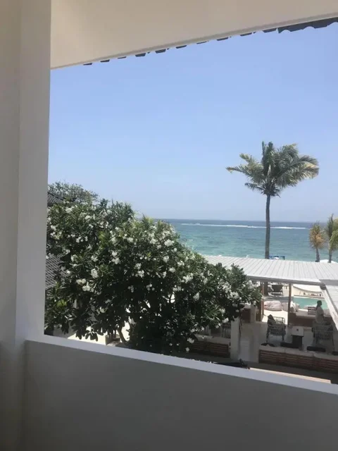 Лембонган-Айленд: Ohana's Beachfront Resort & Beach Club