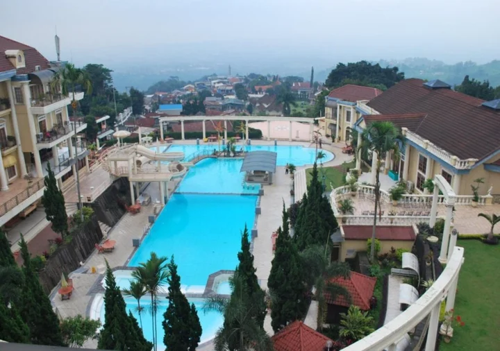 Маланг: Tretes Raya Hotel & Resort