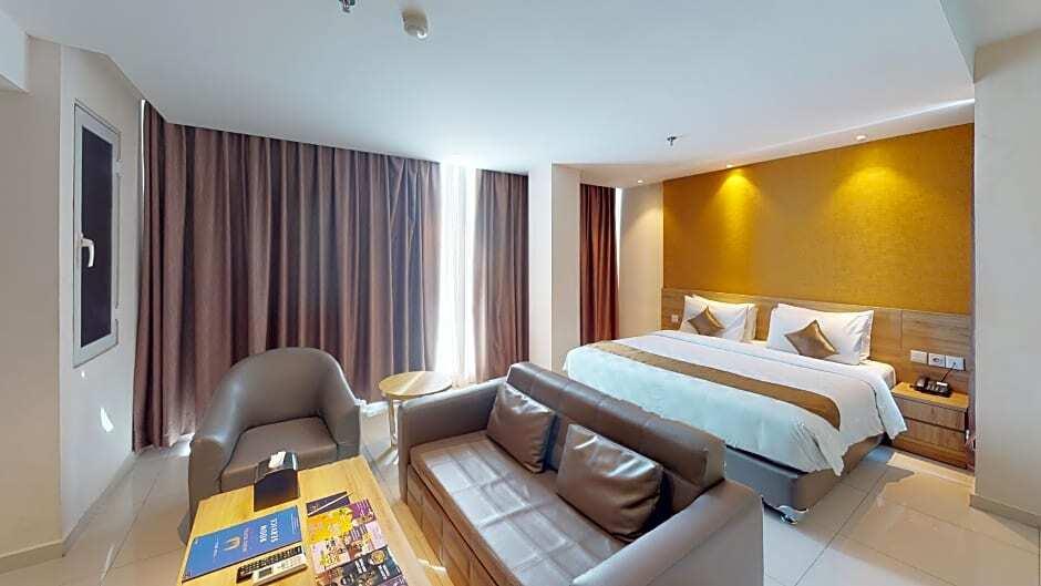 Петумбак: Wing Hotel Kualanamu Airport